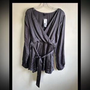 Torrid $50 Women’s 2X Babydoll Long sleeve Top Tunic Tie Gray flowy career NWT